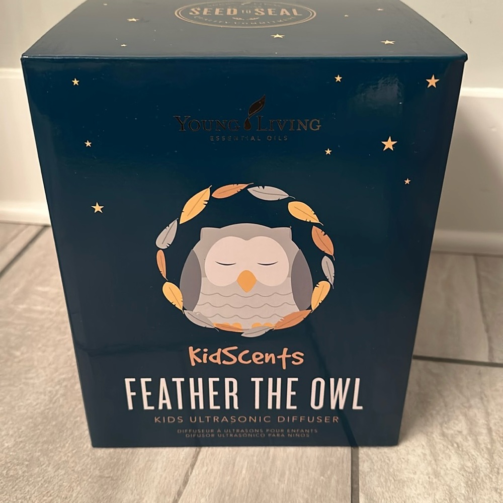 Feather the Owl diffuser
